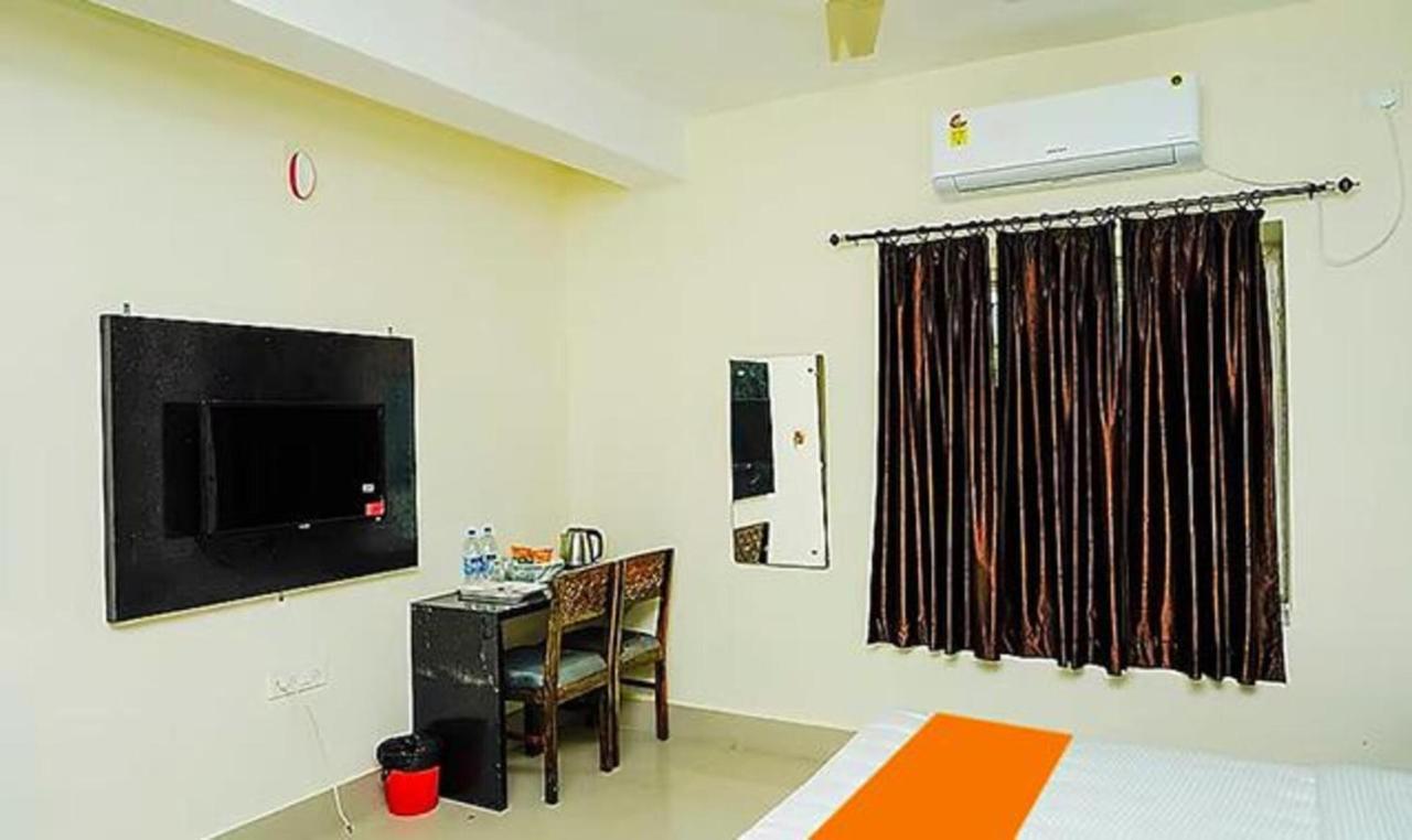 Fabhotel Ekamra Greens By Y Hotels Bhubaneswar Bagian luar foto