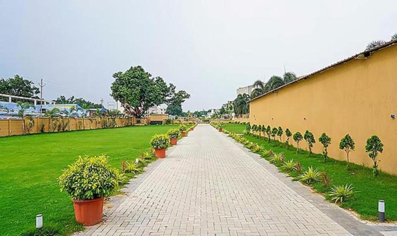 Fabhotel Ekamra Greens By Y Hotels Bhubaneswar Bagian luar foto
